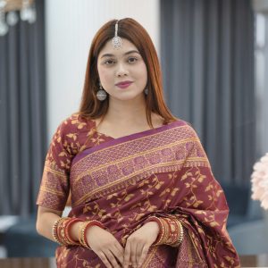 কাতান শাড়ি ম্যাচিং ব্লাউজ পিস সহ ( খয়েরী কালার )