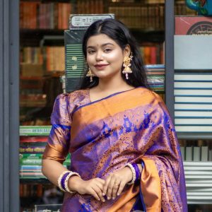 কাঞ্চিপুরম শাড়ি ব্লাউজ পিস সহ ( বেগুনি কালার )